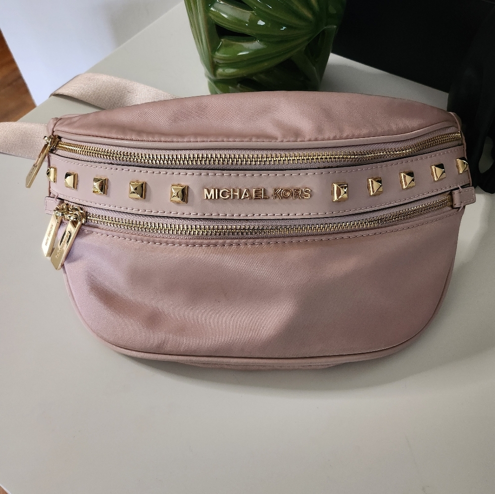 Michael Kors Kenly fanny pack